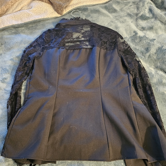 Black with lace blazer top - Picture 1 of 2